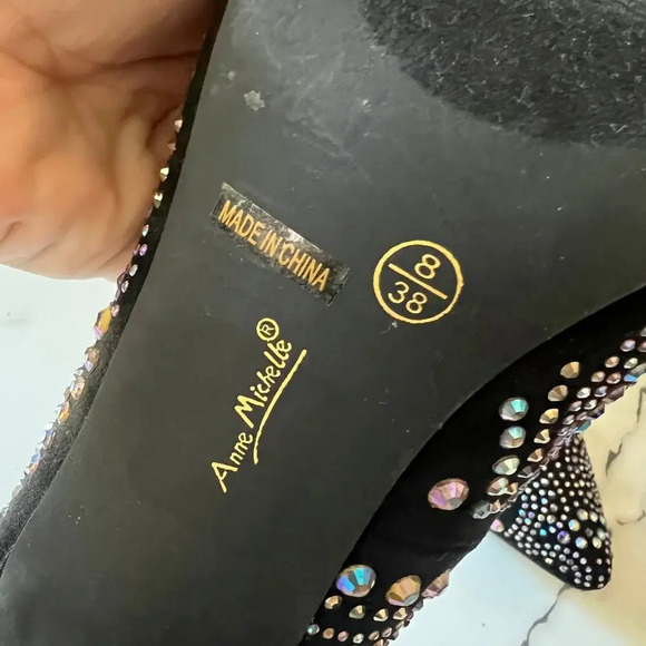 Anne Michelle Black Suede Rhinestone Pumps Size 8 - Picture 11 of 11